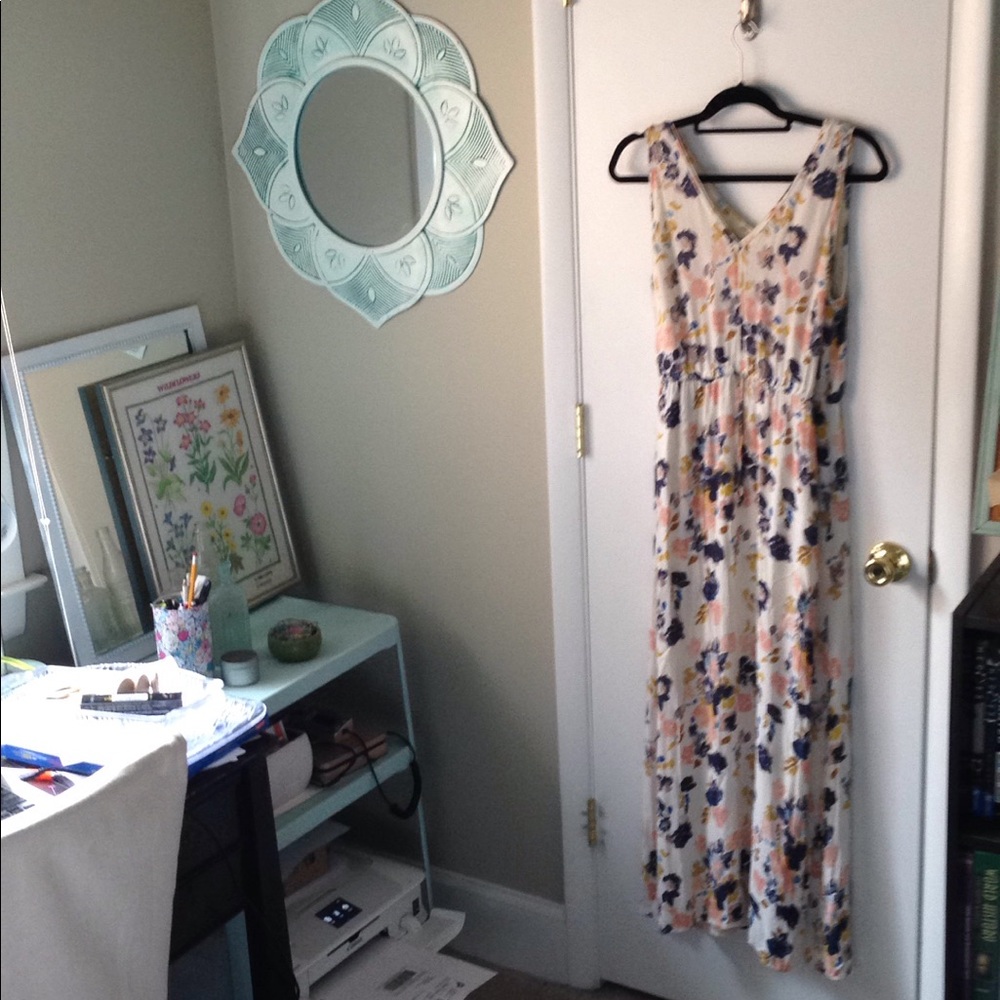 Lucky Brand Sleeveles V-Neck Floral Maxi Dress